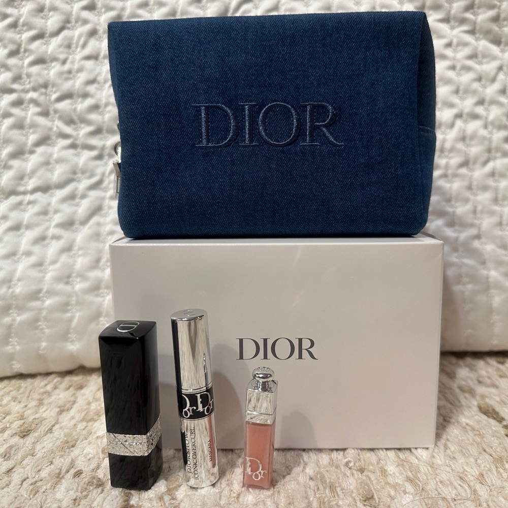 4PC Dior gift set (pouch + lipstick/full size+mascara+ lip gloss)